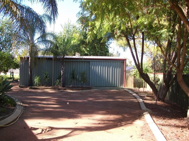 17 McDowell Street, Waroona WA 6215