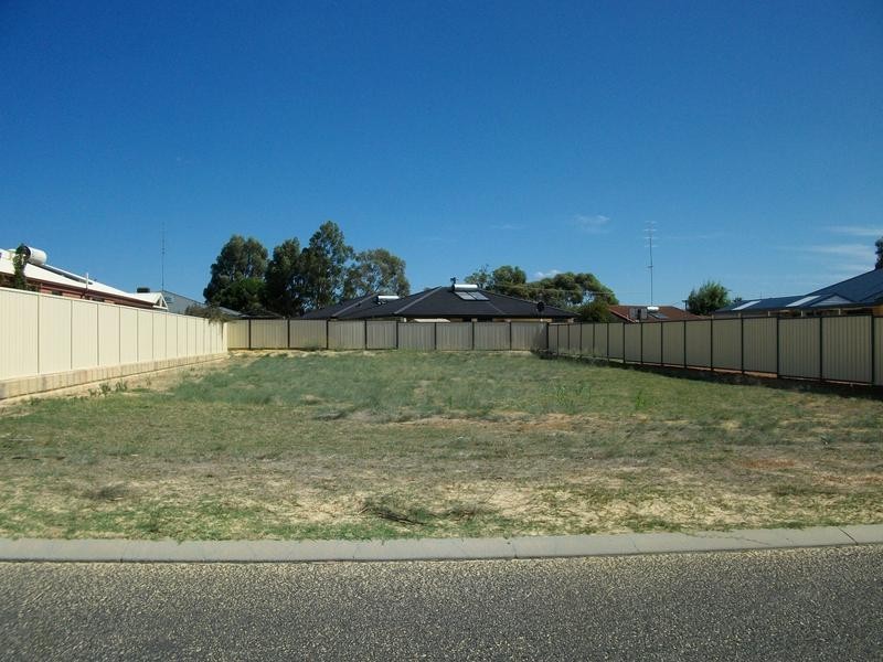 11 Elliott Street, Waroona WA 6215