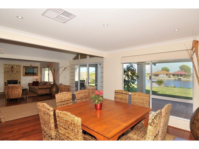 24 Murray Waters Boulevard, South Yunderup WA 6208