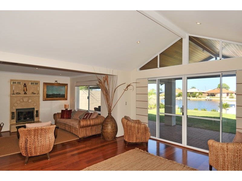 24 Murray Waters Boulevard, South Yunderup WA 6208