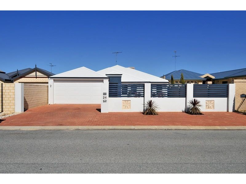 24 Murray Waters Boulevard, South Yunderup WA 6208