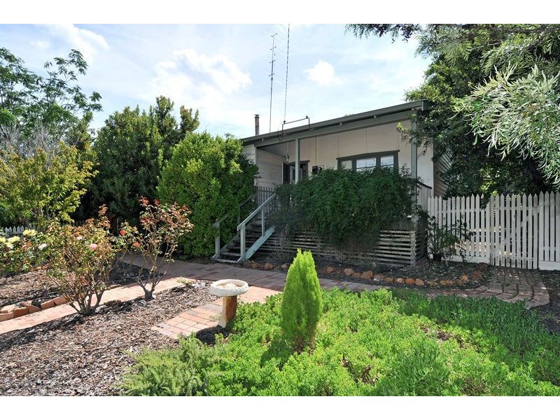 19 Marginata Crescent, Dwellingup WA 6213