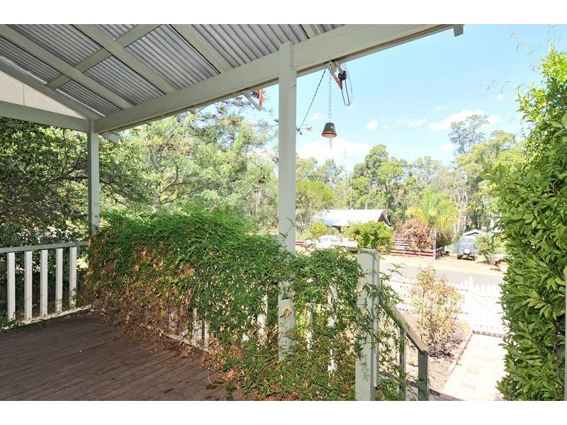 19 Marginata Crescent, Dwellingup WA 6213