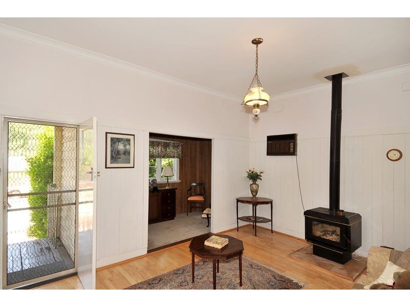 19 Marginata Crescent, Dwellingup WA 6213