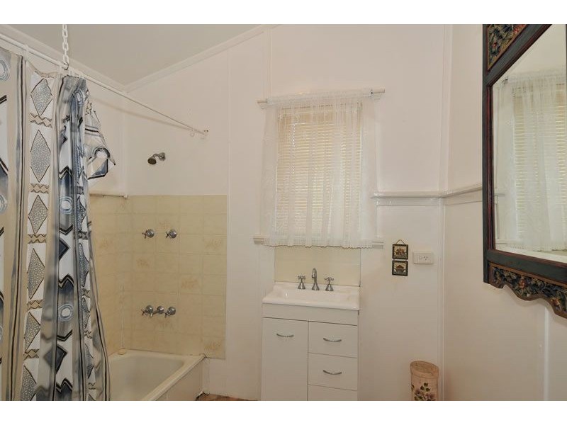 19 Marginata Crescent, Dwellingup WA 6213
