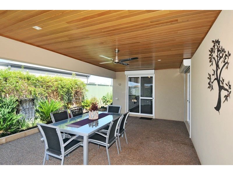 4 Cooeyup close, Ravenswood WA 6208