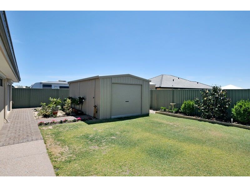 4 Cooeyup close, Ravenswood WA 6208