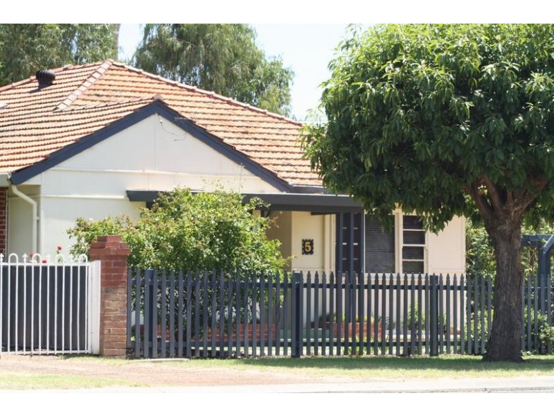 5 Congdon Avenue, Pinjarra WA 6208
