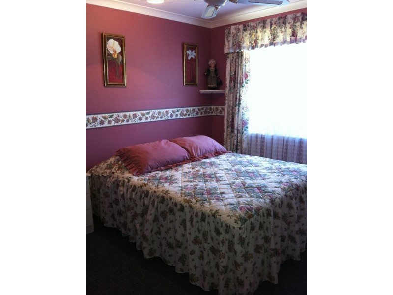 11 Walmsley Street, Waroona WA 6215