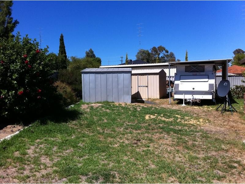 11 Walmsley Street, Waroona WA 6215