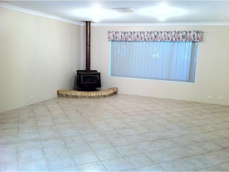 1 Armstrong Court, Waroona WA 6215