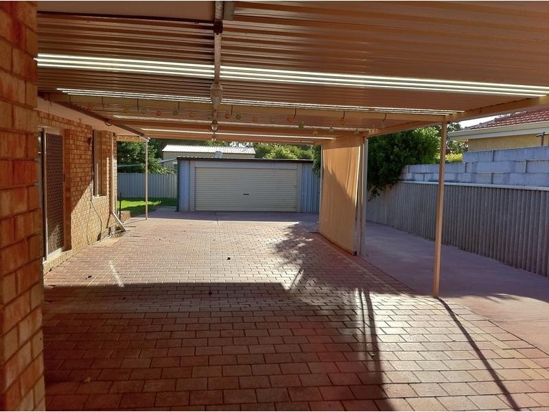 1 Armstrong Court, Waroona WA 6215