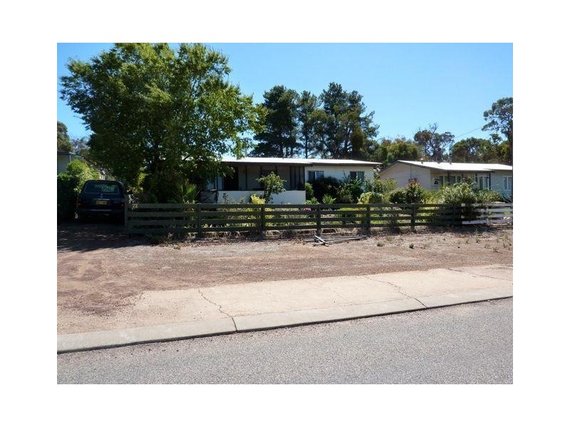 22 White Street, Wandering WA 6308