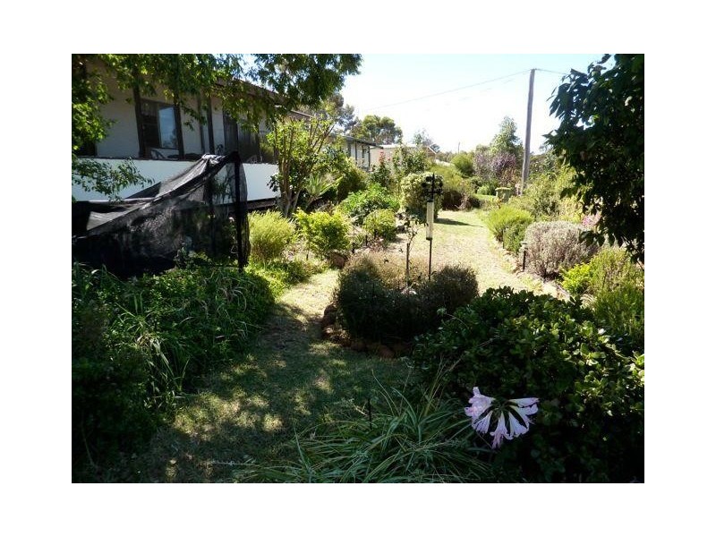22 White Street, Wandering WA 6308