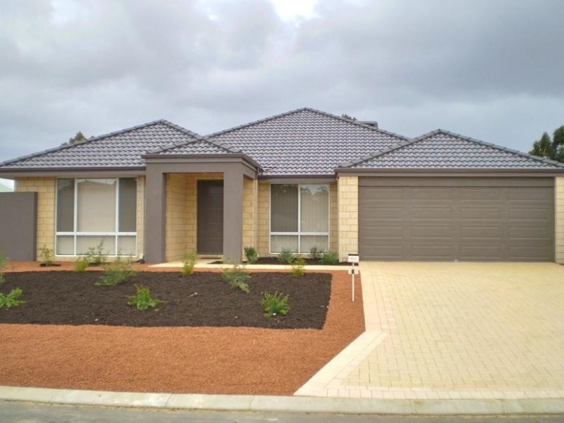 4 Helena Way, Pinjarra WA 6208