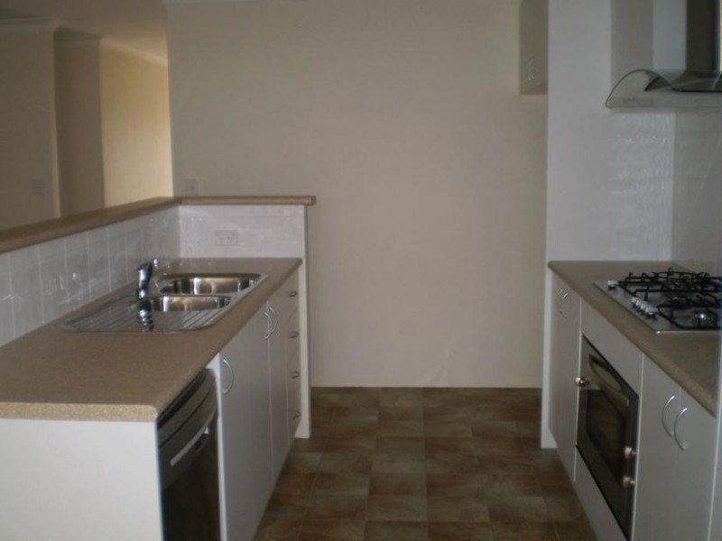 4 Helena Way, Pinjarra WA 6208