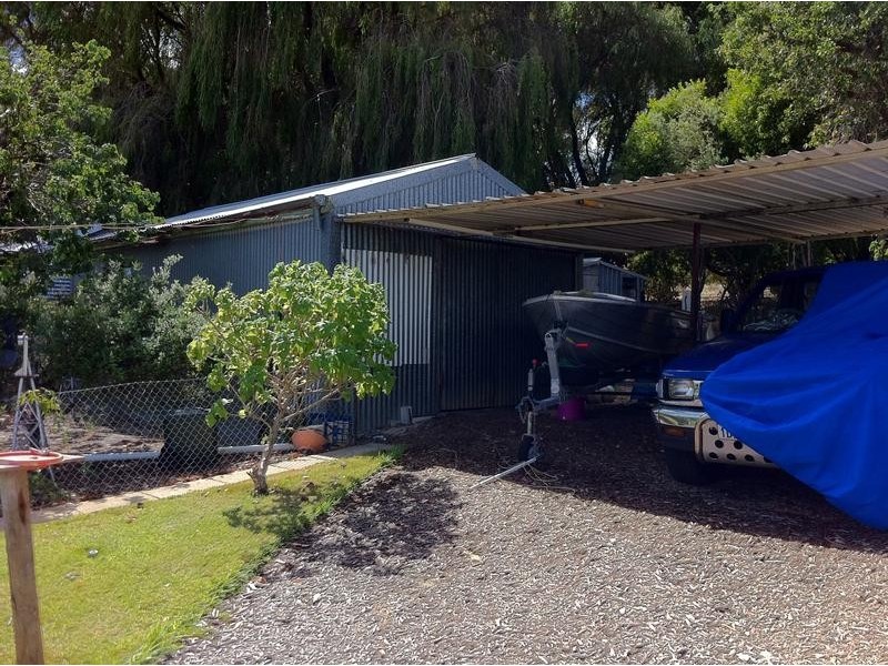 3 Railway Parade, Yarloop WA 6218