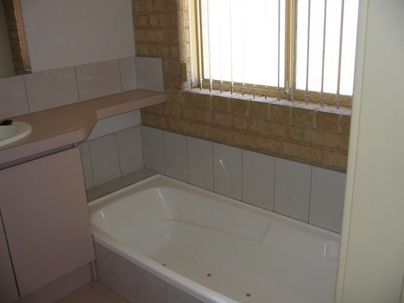 1/16 Marri Place, Pinjarra WA 6208