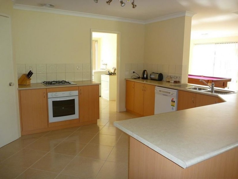 11 Goldseeker Loop, Ravenswood WA 6208