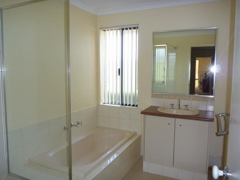 11 Goldseeker Loop, Ravenswood WA 6208