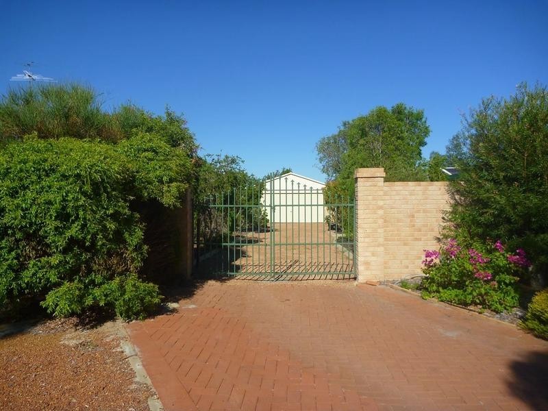 19 Country Road, Pinjarra WA 6208