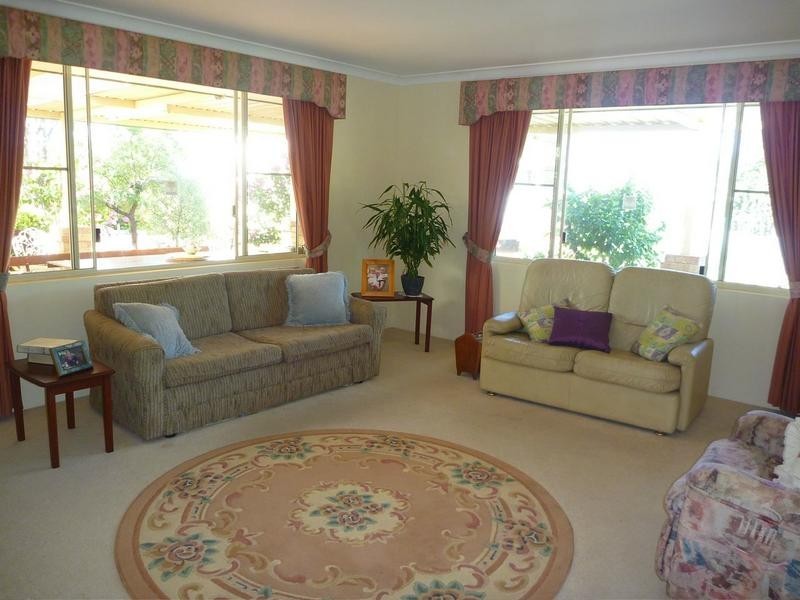 19 Country Road, Pinjarra WA 6208