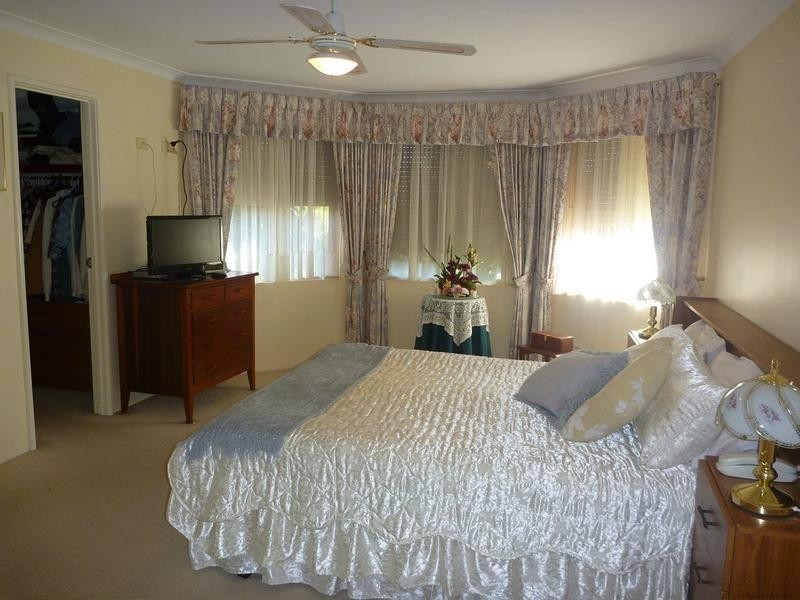 19 Country Road, Pinjarra WA 6208