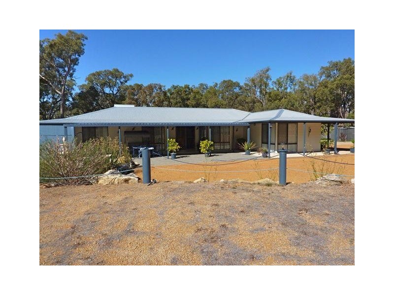 17 Fairway Place, Boddington WA 6390
