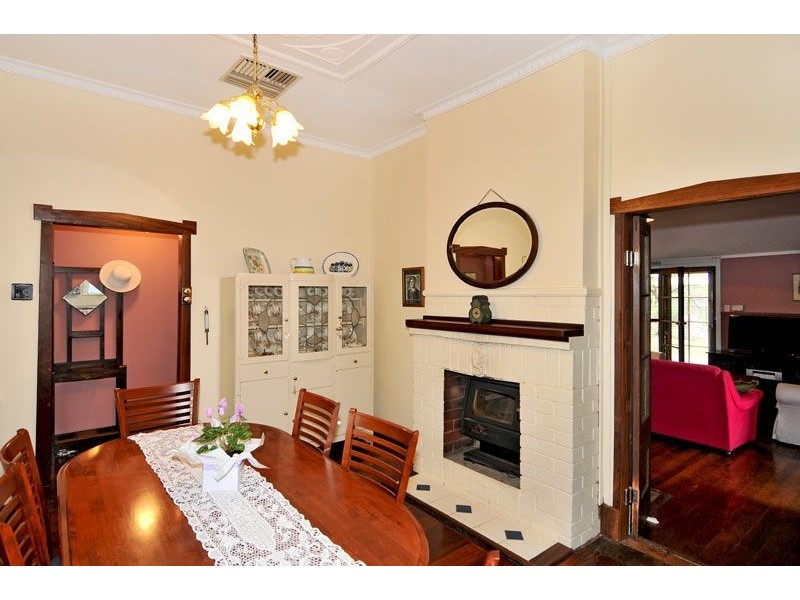 11 Banksiadale Road, Dwellingup WA 6213