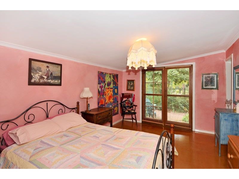 11 Banksiadale Road, Dwellingup WA 6213