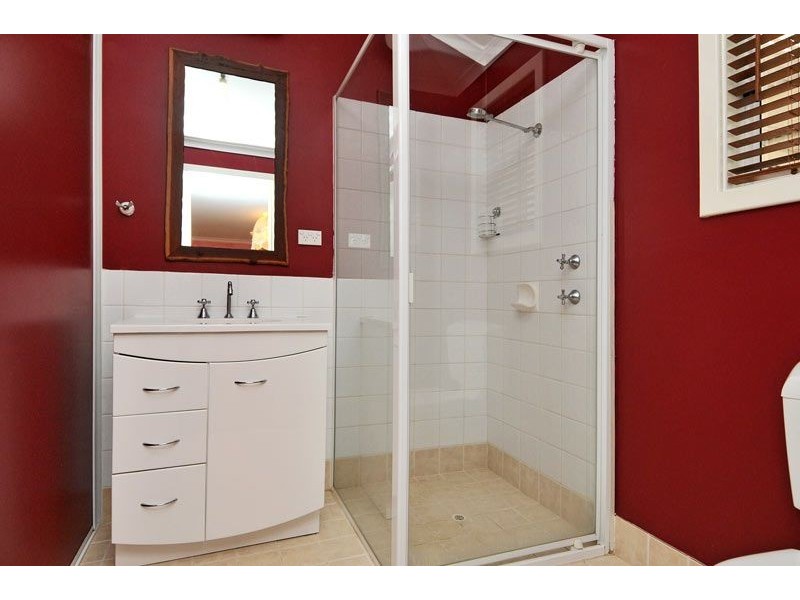 11 Banksiadale Road, Dwellingup WA 6213