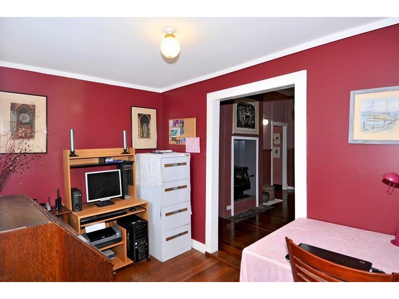 11 Banksiadale Road, Dwellingup WA 6213