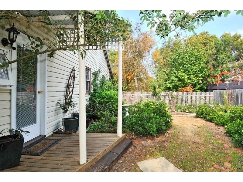 11 Banksiadale Road, Dwellingup WA 6213