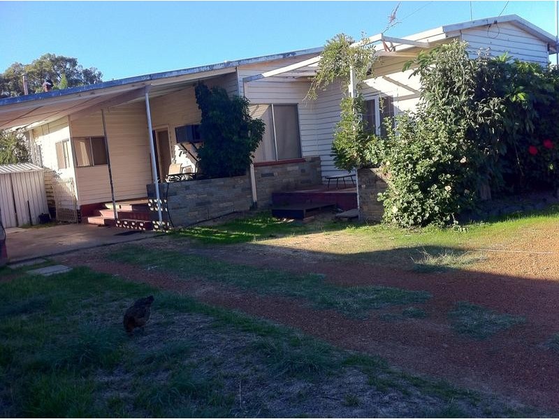 12 Hair Street, Waroona WA 6215