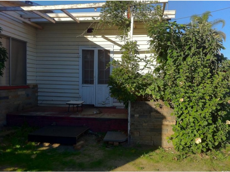 12 Hair Street, Waroona WA 6215