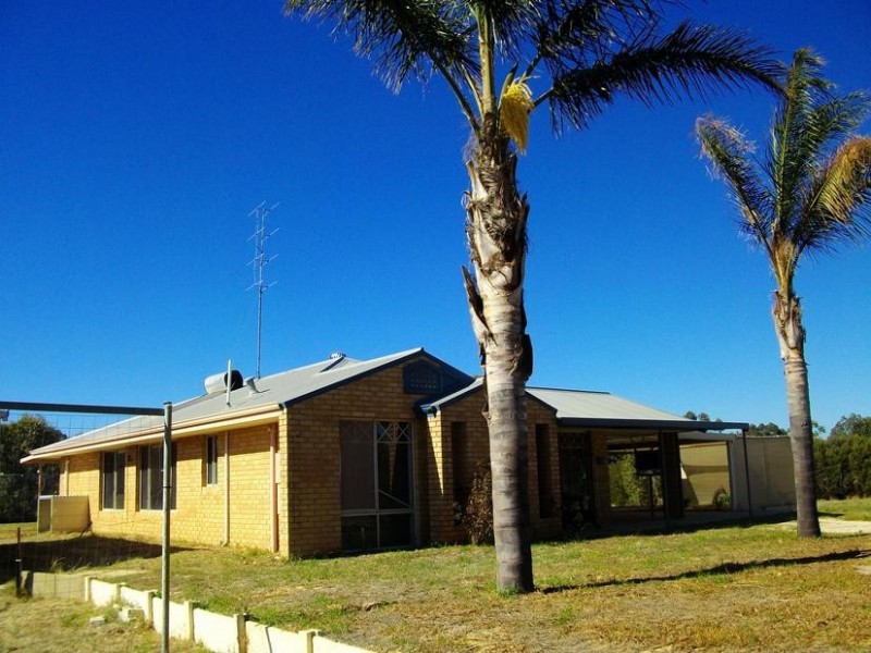 7 Richardson Road, Waroona WA 6215