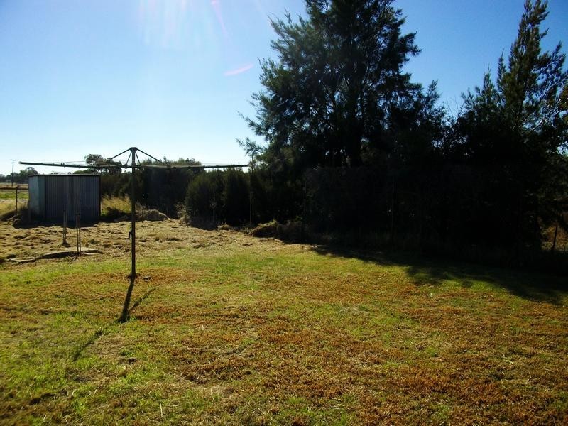 7 Richardson Road, Waroona WA 6215