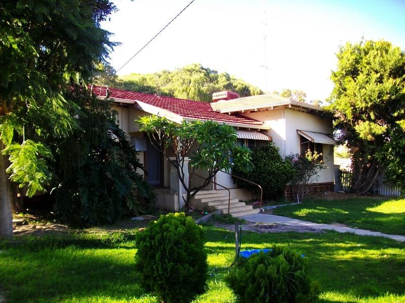 9 Railway Parade, Yarloop WA 6218