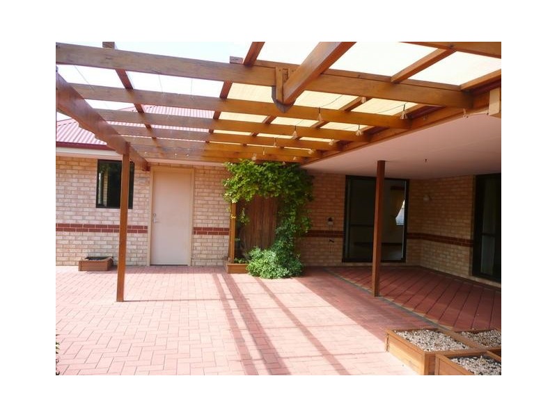25 Sunland Avenue, South Yunderup WA 6208