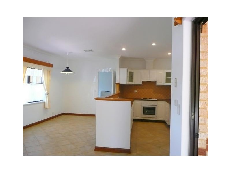 25 Sunland Avenue, South Yunderup WA 6208