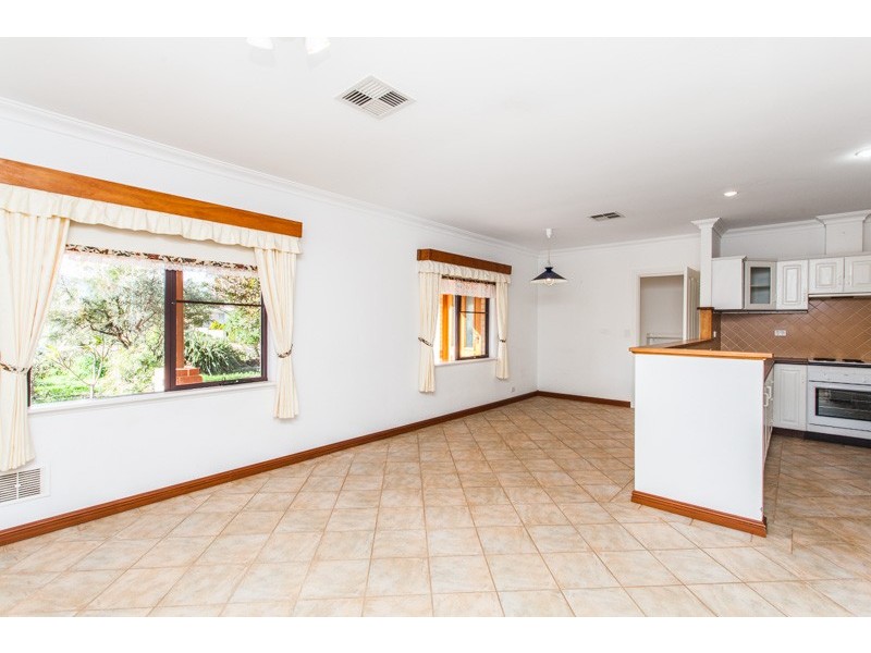 25 Sunland Avenue, South Yunderup WA 6208