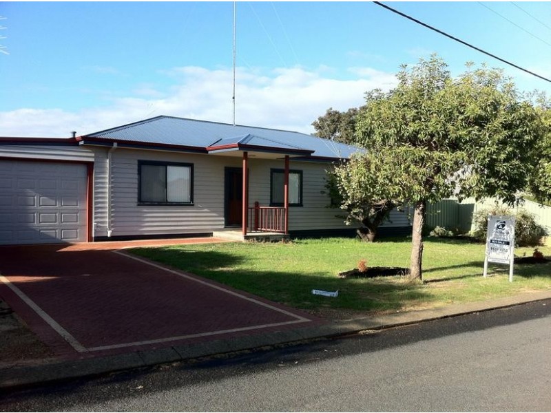 2/27 Thatcher Street, Waroona WA 6215