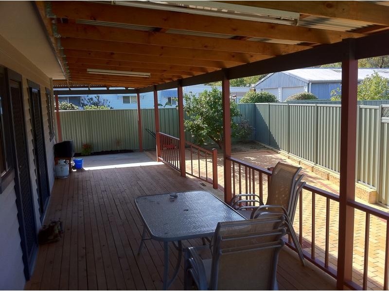 2/27 Thatcher Street, Waroona WA 6215