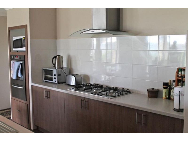 11 Placid Bend, South Yunderup WA 6208