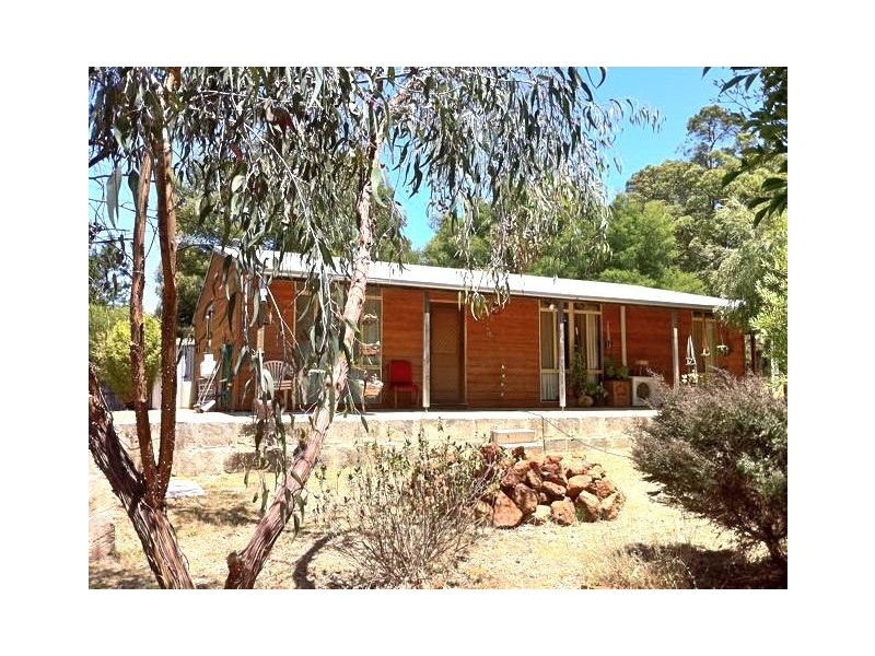 8 Sollya Crescent, Dwellingup WA 6213