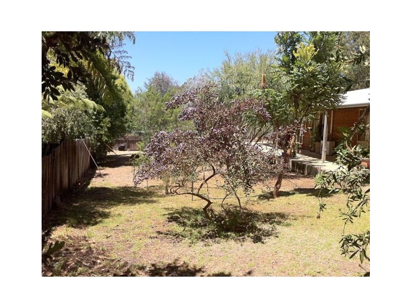 8 Sollya Crescent, Dwellingup WA 6213