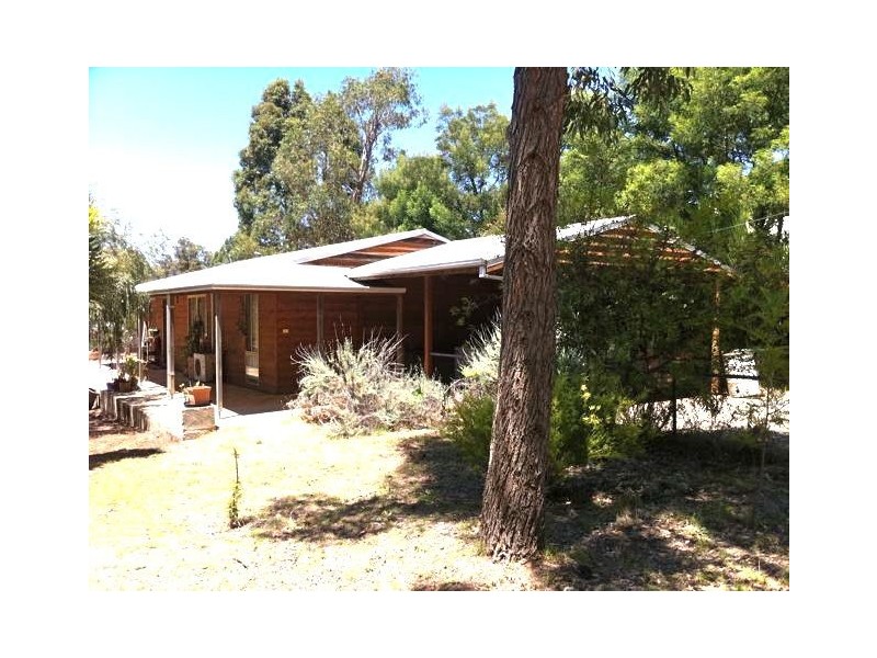 8 Sollya Crescent, Dwellingup WA 6213