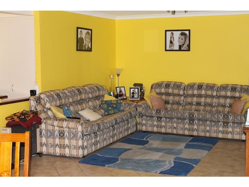 28 Wellya Crescent, South Yunderup WA 6208