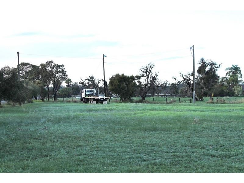 250 Beacham Road, Pinjarra WA 6208