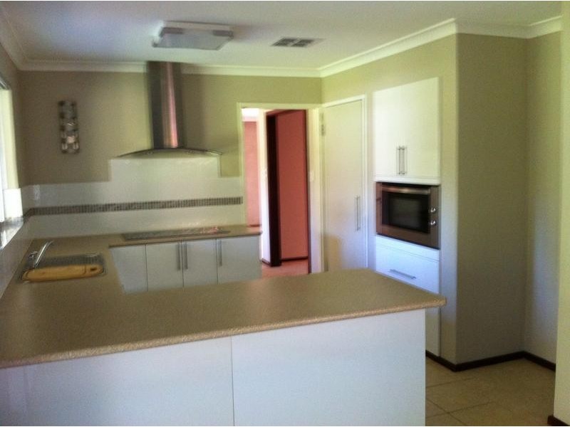 5 Waltham Place, Waroona WA 6215